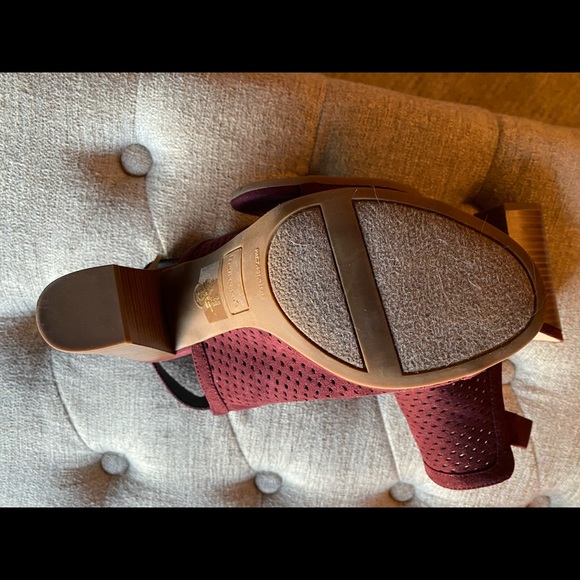 Francesca Collections shoes with back buckle - Picture 2 of 3